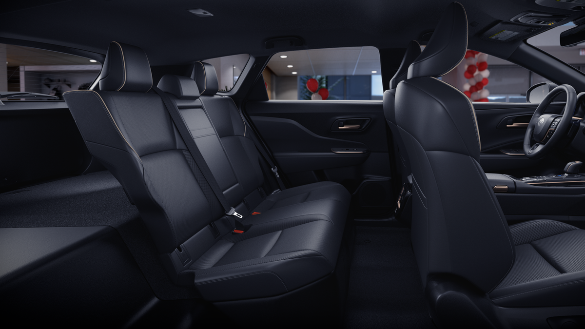 2025 Toyota Crown Signia XLE photo 19