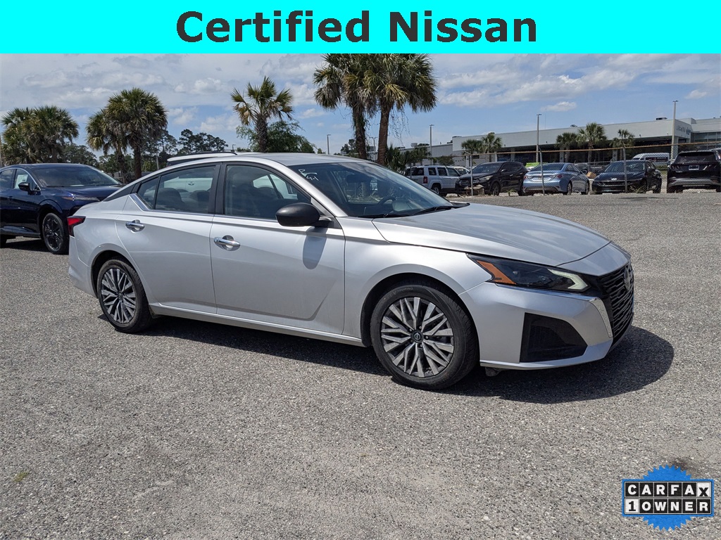 2024 Nissan Altima 2.5 SV photo 2