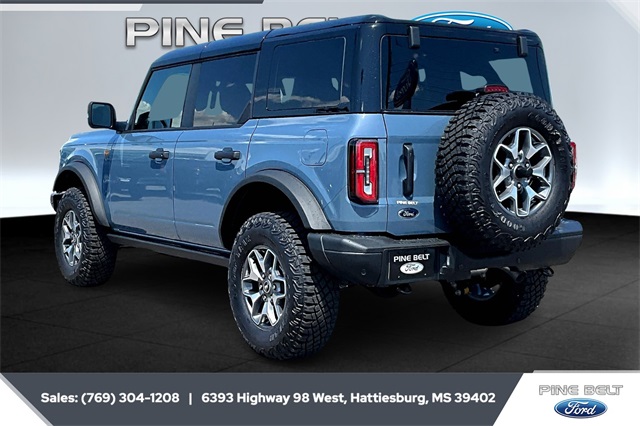 2025 Ford Bronco Badlands photo 2