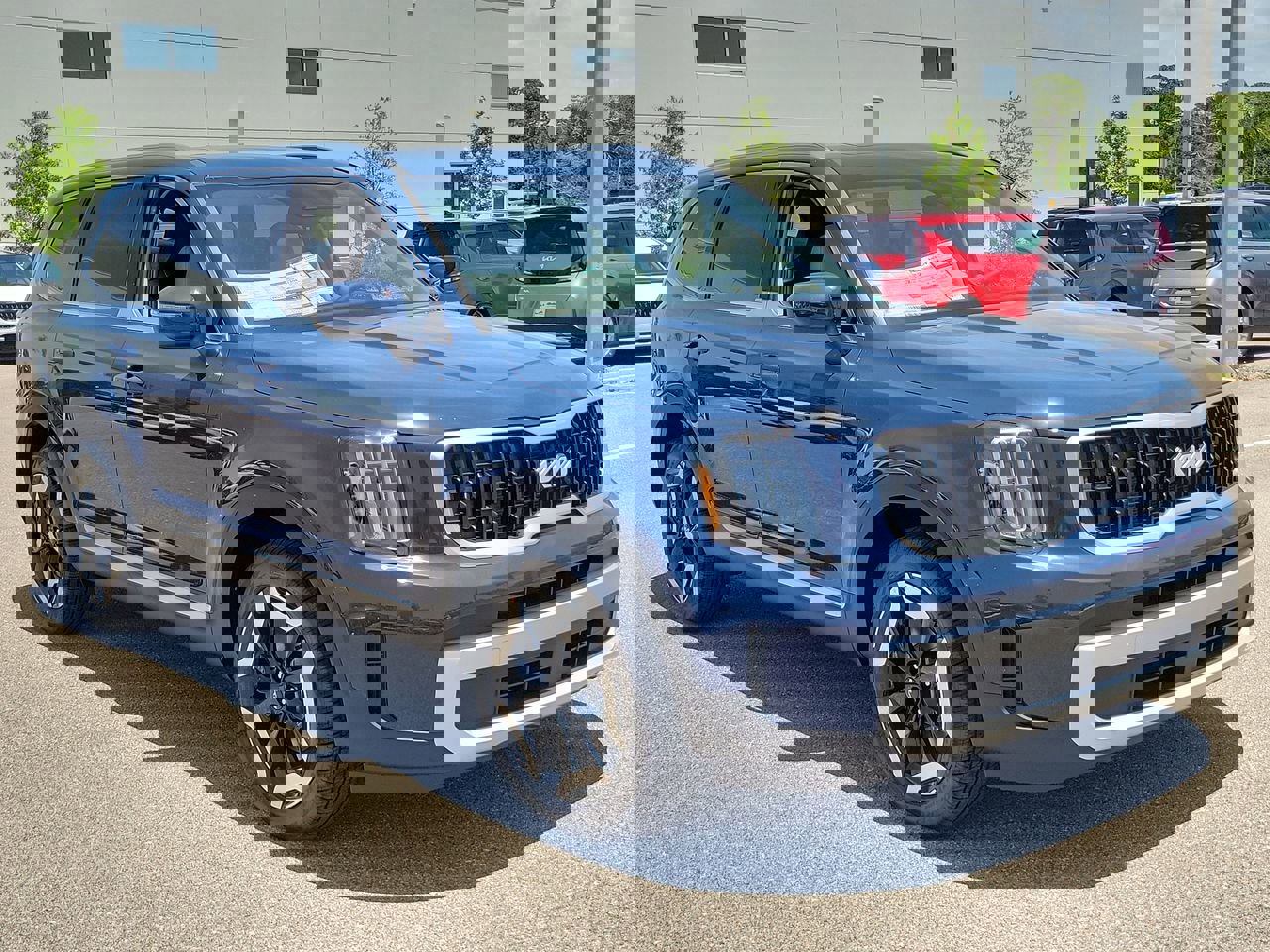 2025 Kia Telluride S photo 3