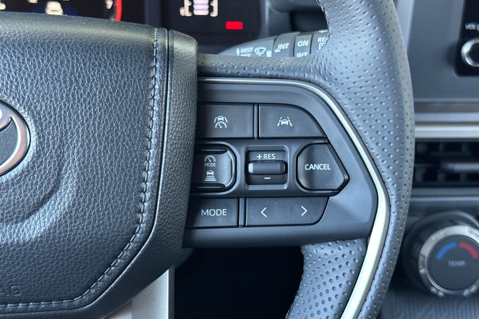 2025 Toyota 4Runner SR5 photo 27