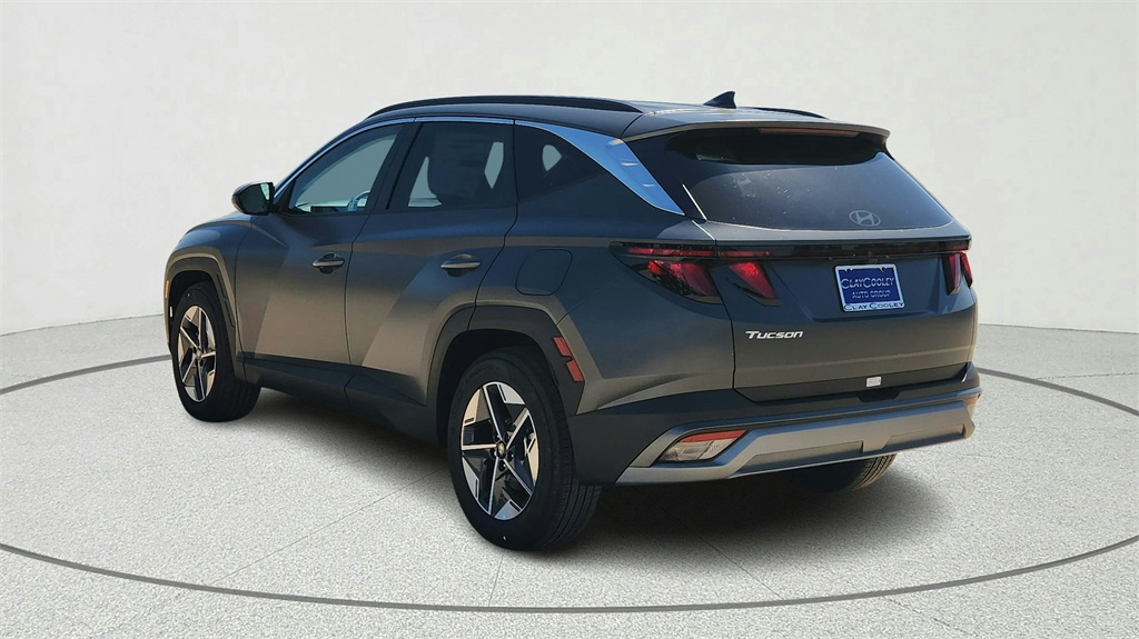 2025 Hyundai Tucson SEL photo 2