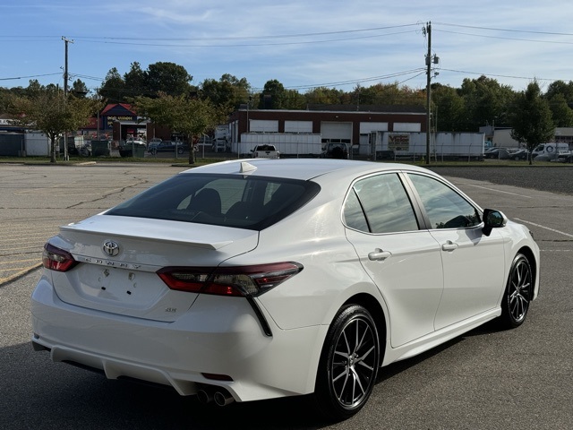 2024 Toyota Camry SE photo 5