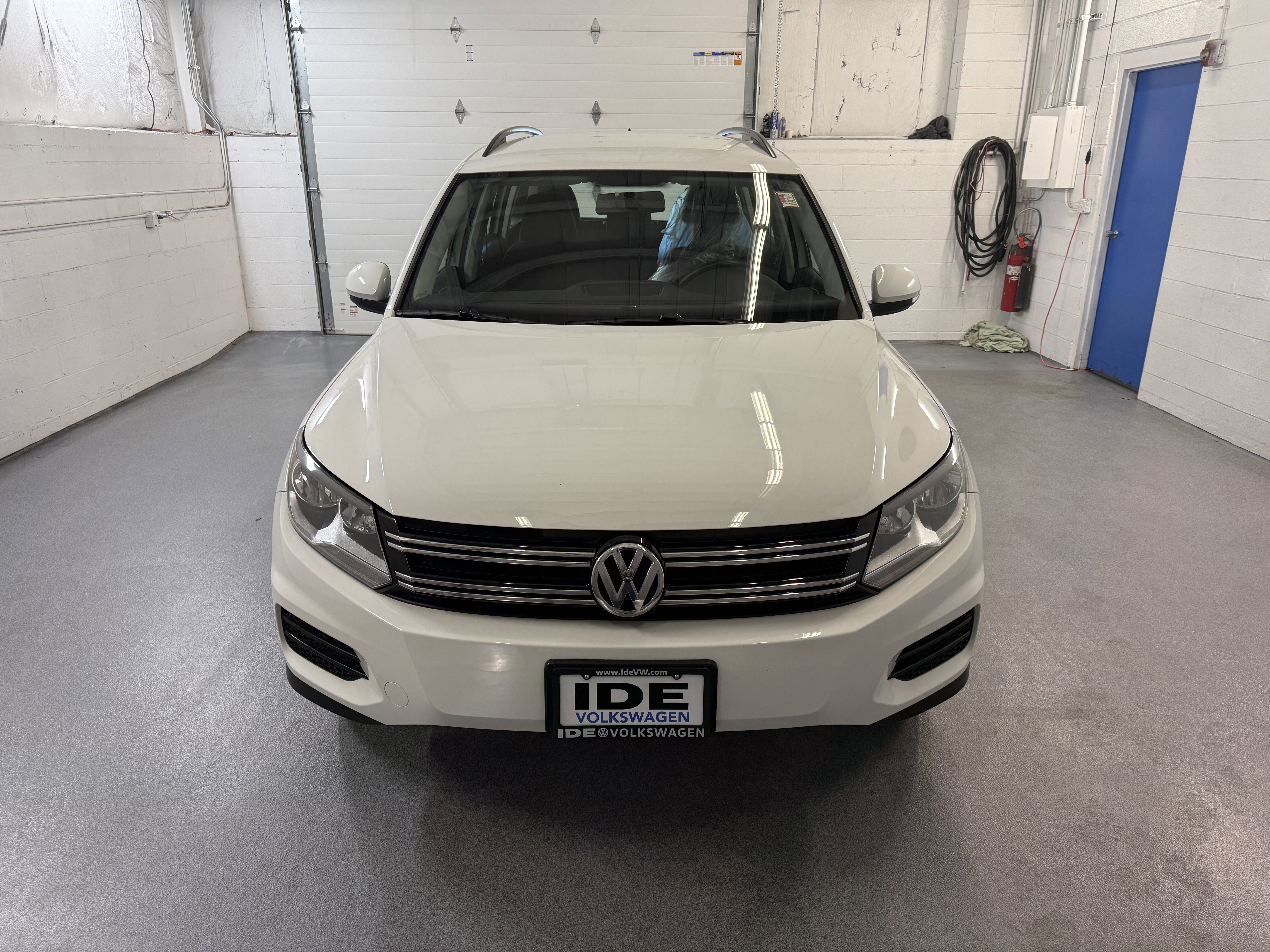 Used 2018 Volkswagen Tiguan Limited Base with VIN WVGBV7AX9JK004015 for sale in East Rochester, NY