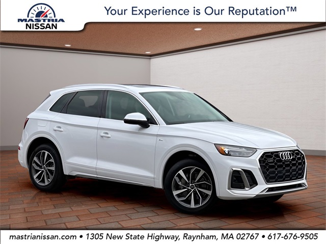 2024 Audi Q5 Premium Plus's photo