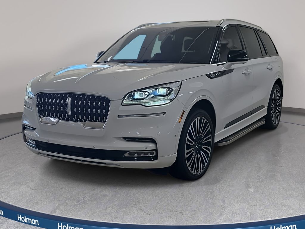 2023 Lincoln Aviator Black Label's photo