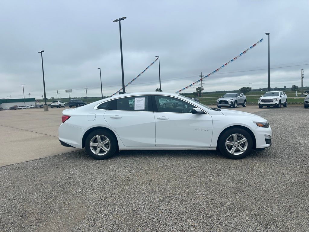2024 Chevrolet Malibu LS photo 2