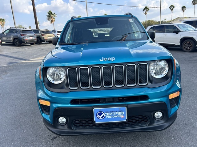 2022 Jeep Renegade Latitude photo 2