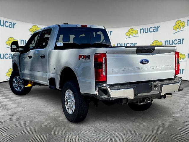 2026 Ford F-350 XLT photo 3