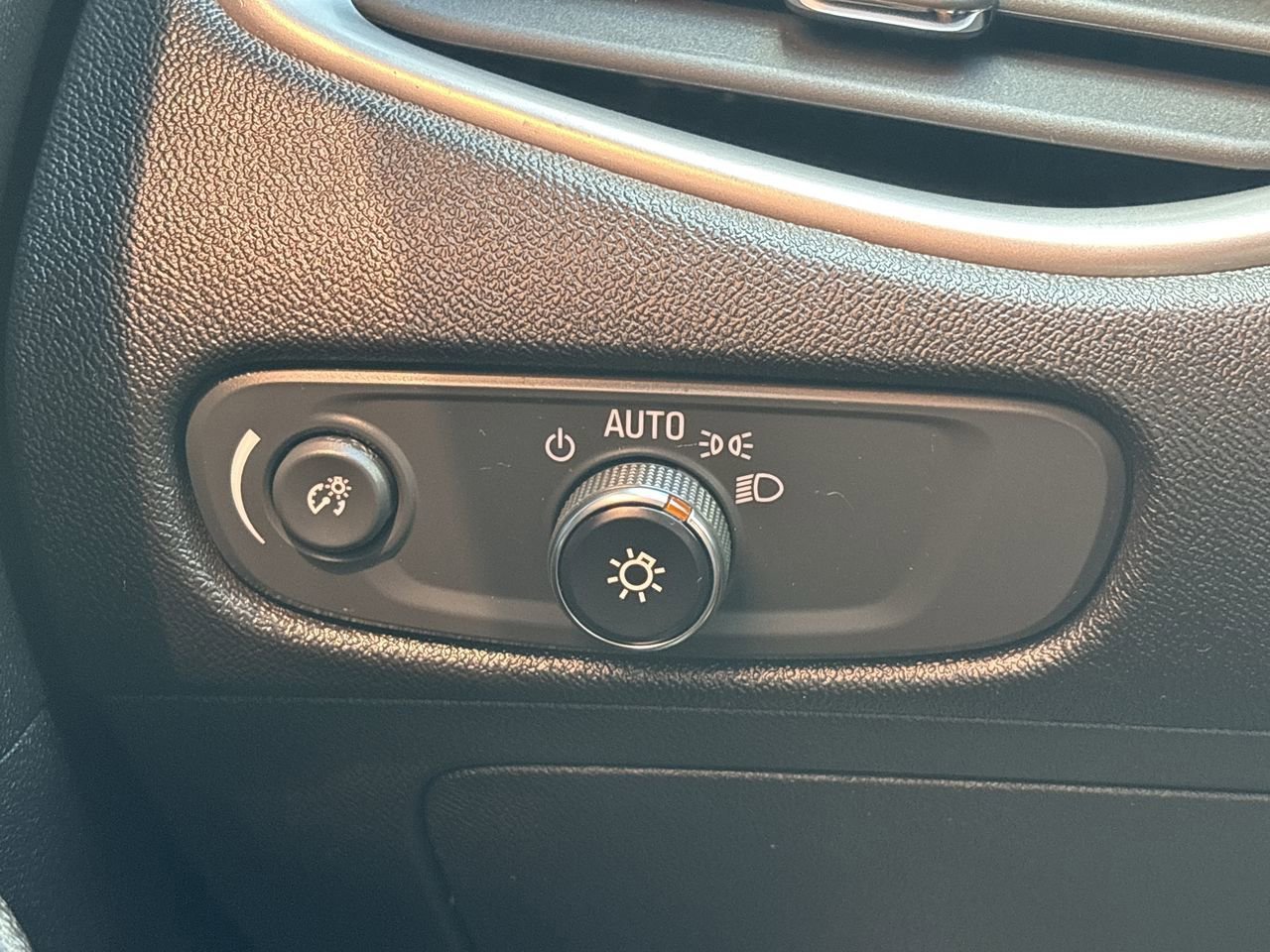 2019 Chevrolet Malibu LS photo 24
