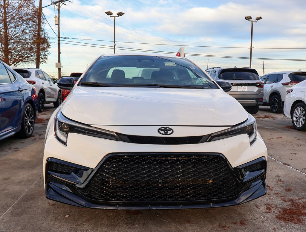 2024 Toyota Corolla LE photo 2