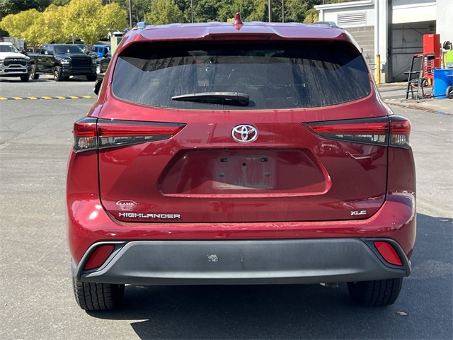 2021 Toyota Highlander XLE photo 4