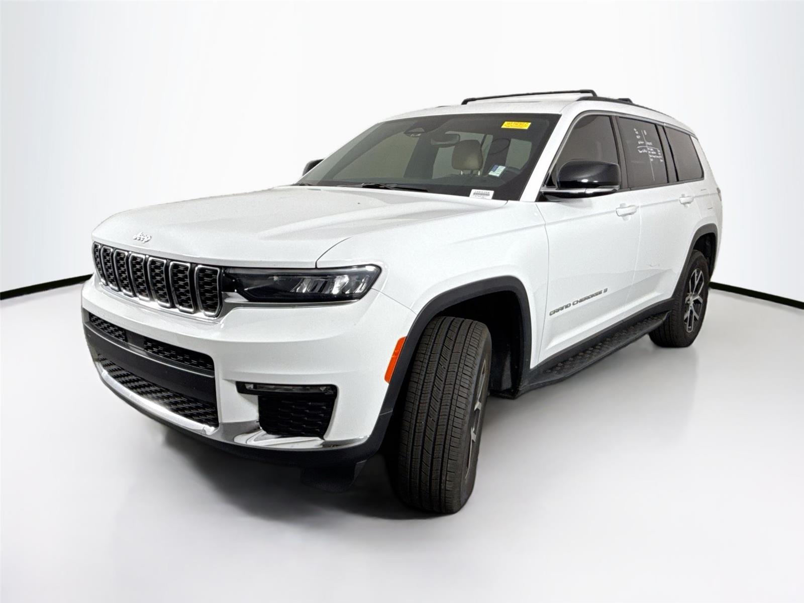 2024 Jeep Grand Cherokee Limited photo 2