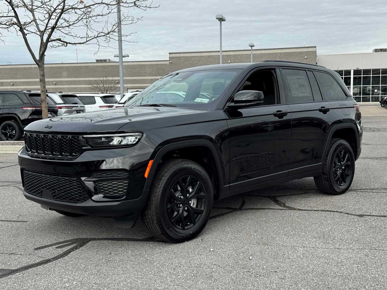 2025 Jeep Grand Cherokee Altitude's photo