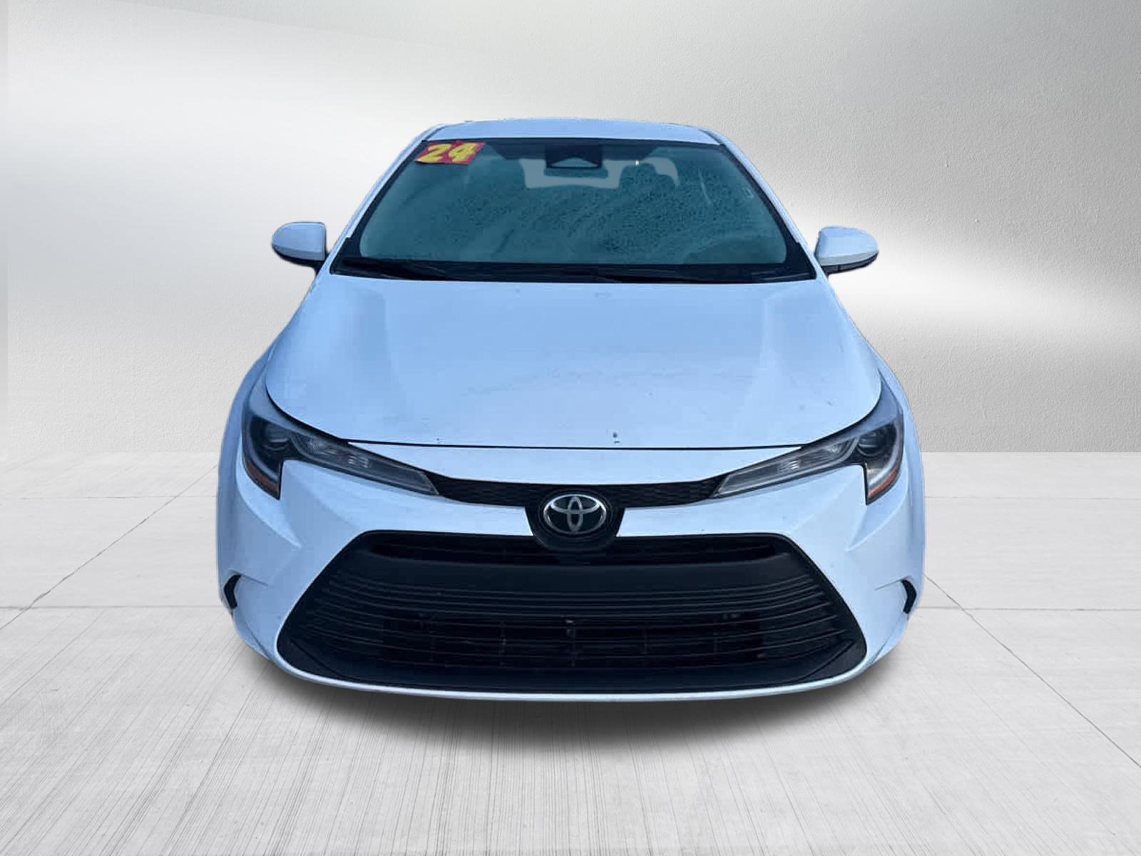 Used 2024 Toyota Corolla LE with VIN 5YFB4MDE5RP118686 for sale in Brooklyn Center, Minnesota