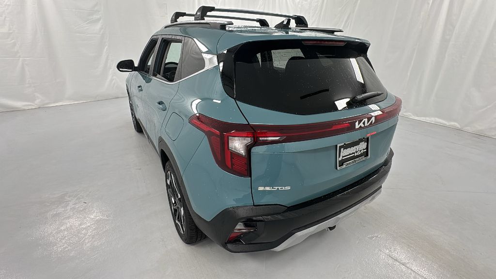 2026 Kia Seltos SX photo 5
