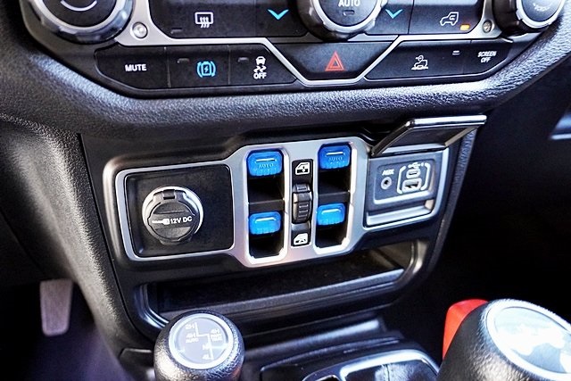 Used 2024 White Jeep Sport S 4xe image 29