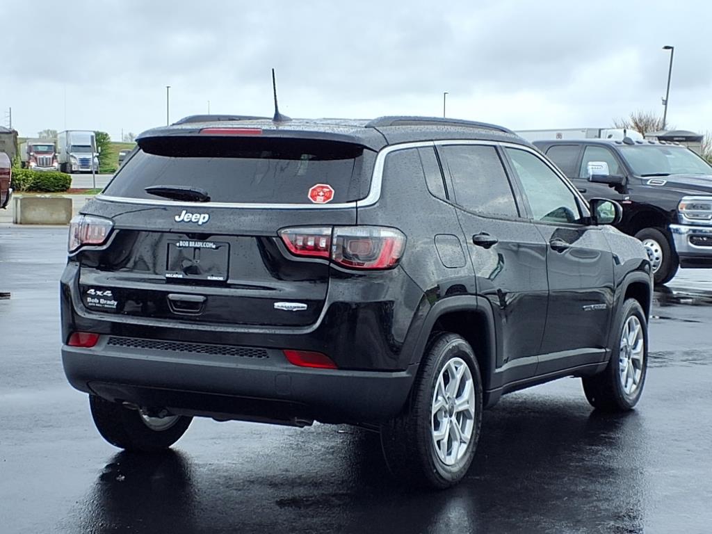 2025 Jeep Compass Latitude photo 11