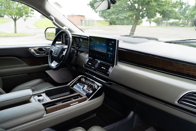 2023 Lincoln Navigator Black Label photo 37