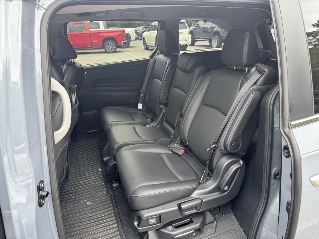2024 Honda Odyssey Touring photo 4
