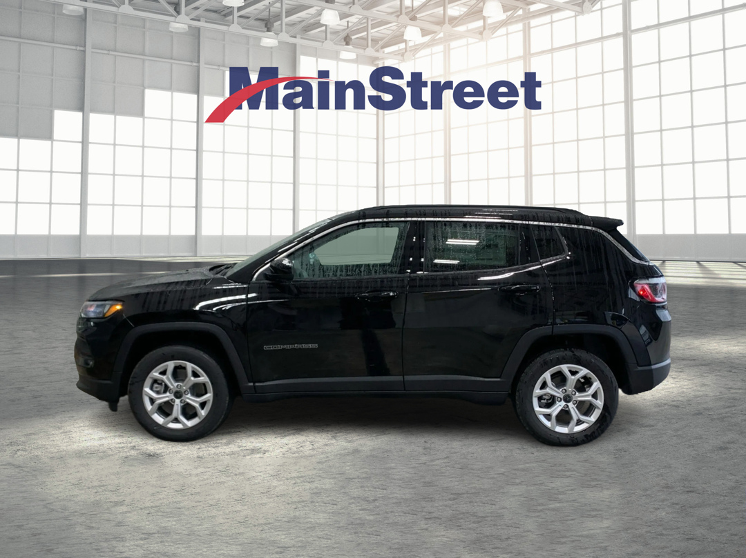 2026 Jeep Compass Latitude photo 2
