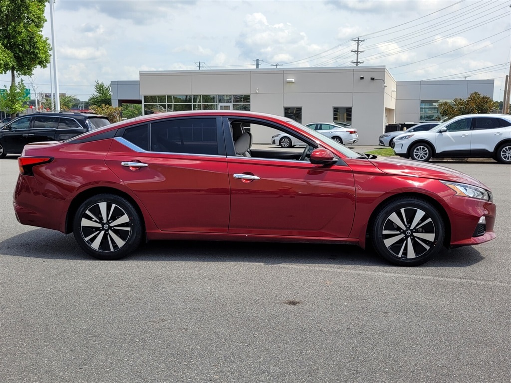 2022 Nissan Altima 2.5 SV photo 2