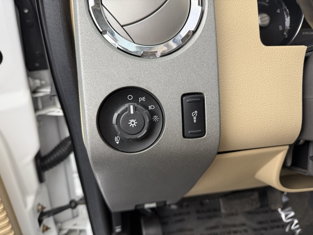 2011 Ford F-250 photo 19
