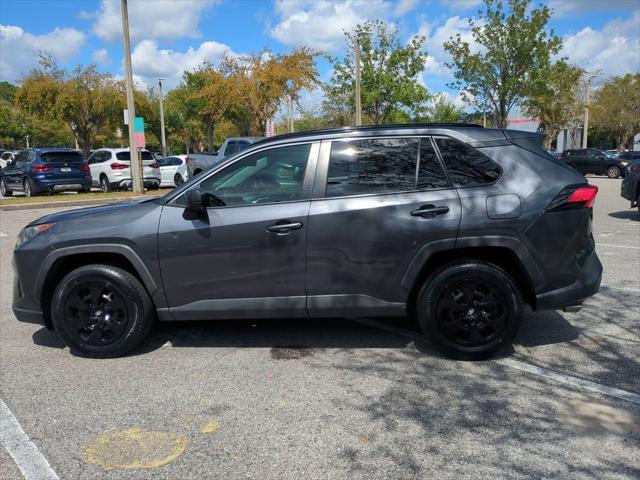 2019 Toyota RAV4 LE photo 7