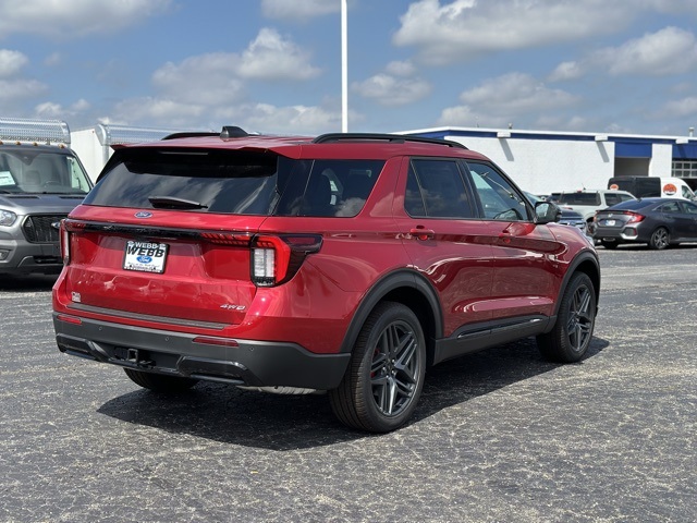 2025 Ford Explorer ST-Line photo 6