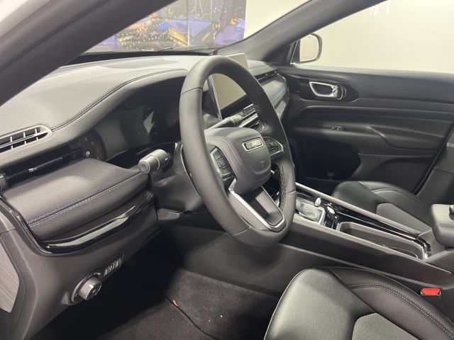 2026 Jeep Compass Latitude photo 8