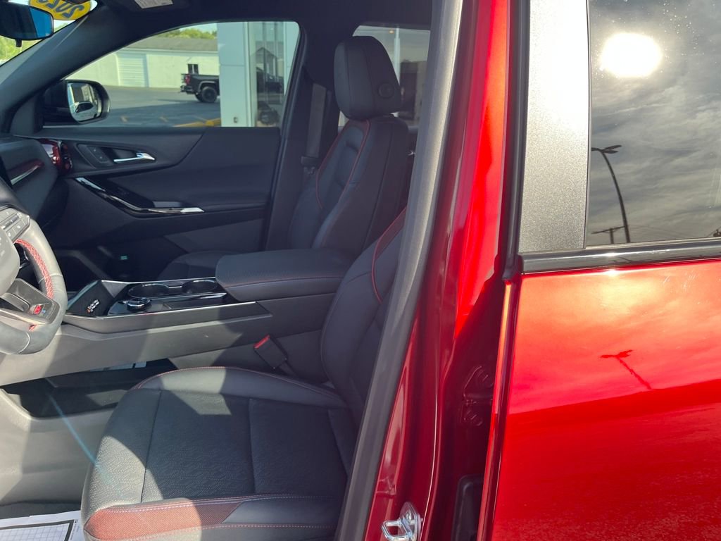 2025 Chevrolet Equinox RS photo 16