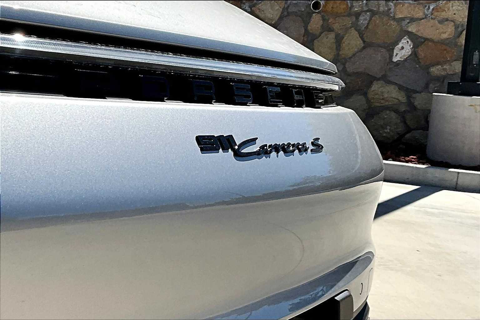 2023 Porsche 911 S photo 22