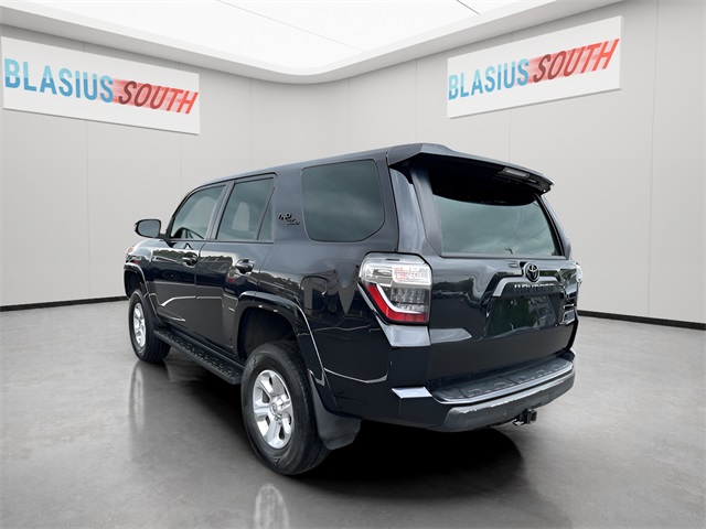2021 Toyota 4Runner TRD Off-Road Premium photo 4