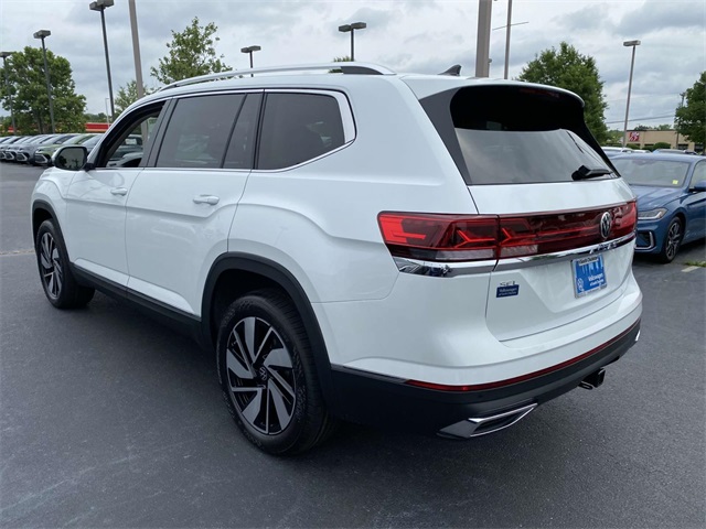 2025 Volkswagen Atlas SEL photo 4