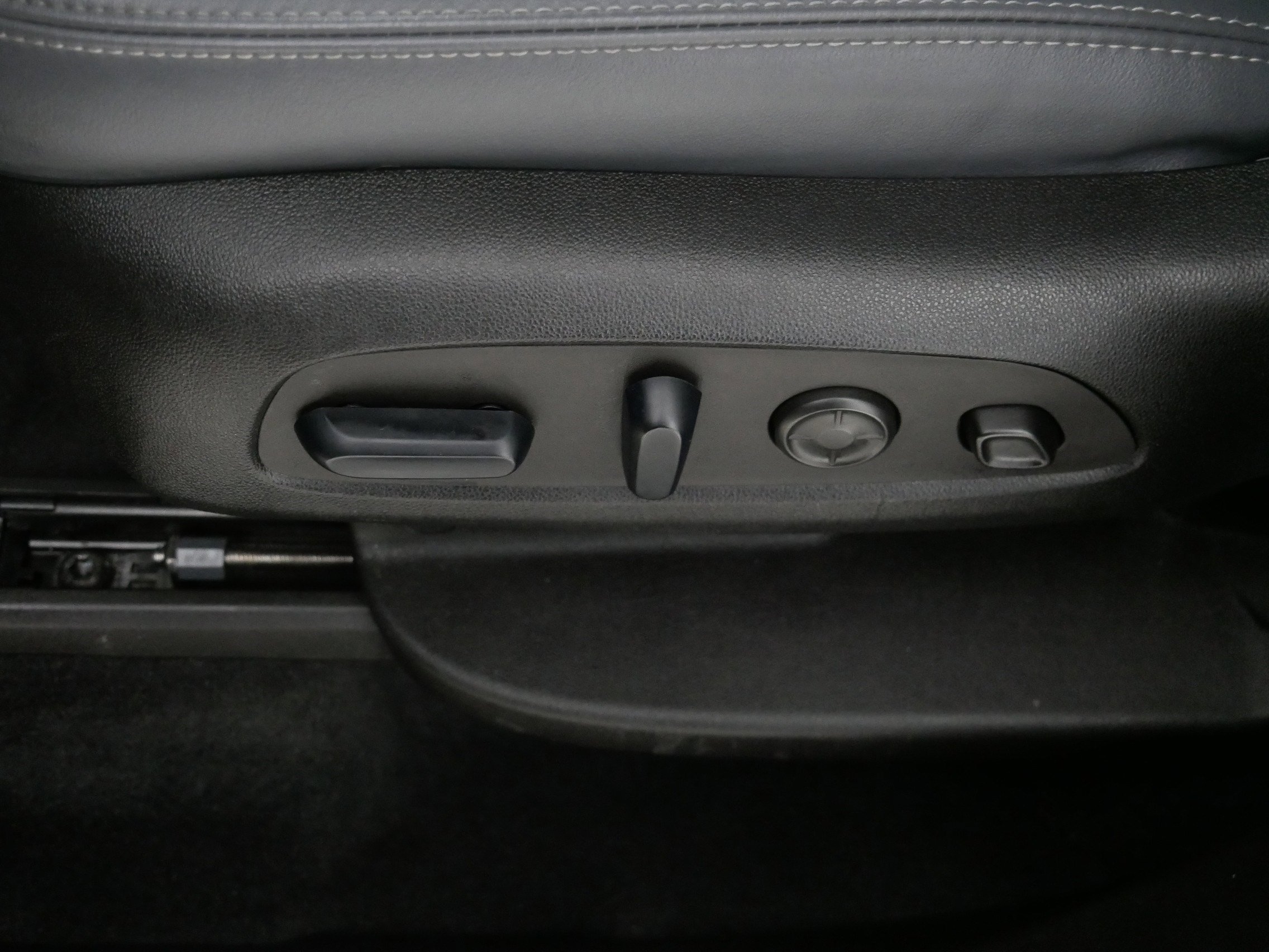 2024 Buick Enclave Premium photo 13