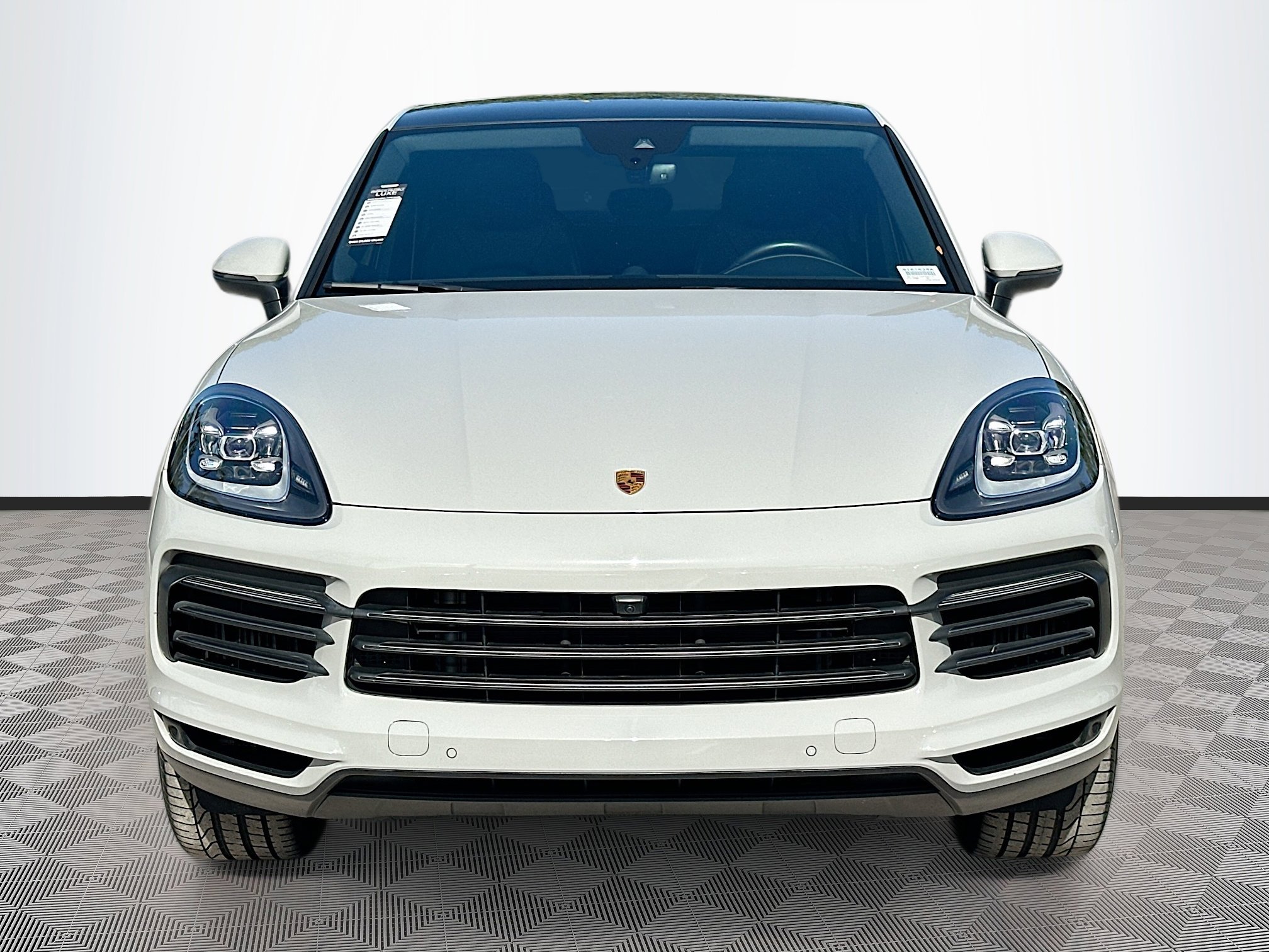 2022 Porsche Cayenne Platinum Edition photo 2