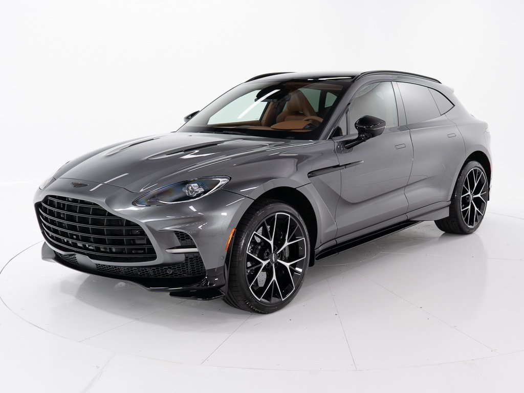 2026 Aston Martin DBX 707's photo