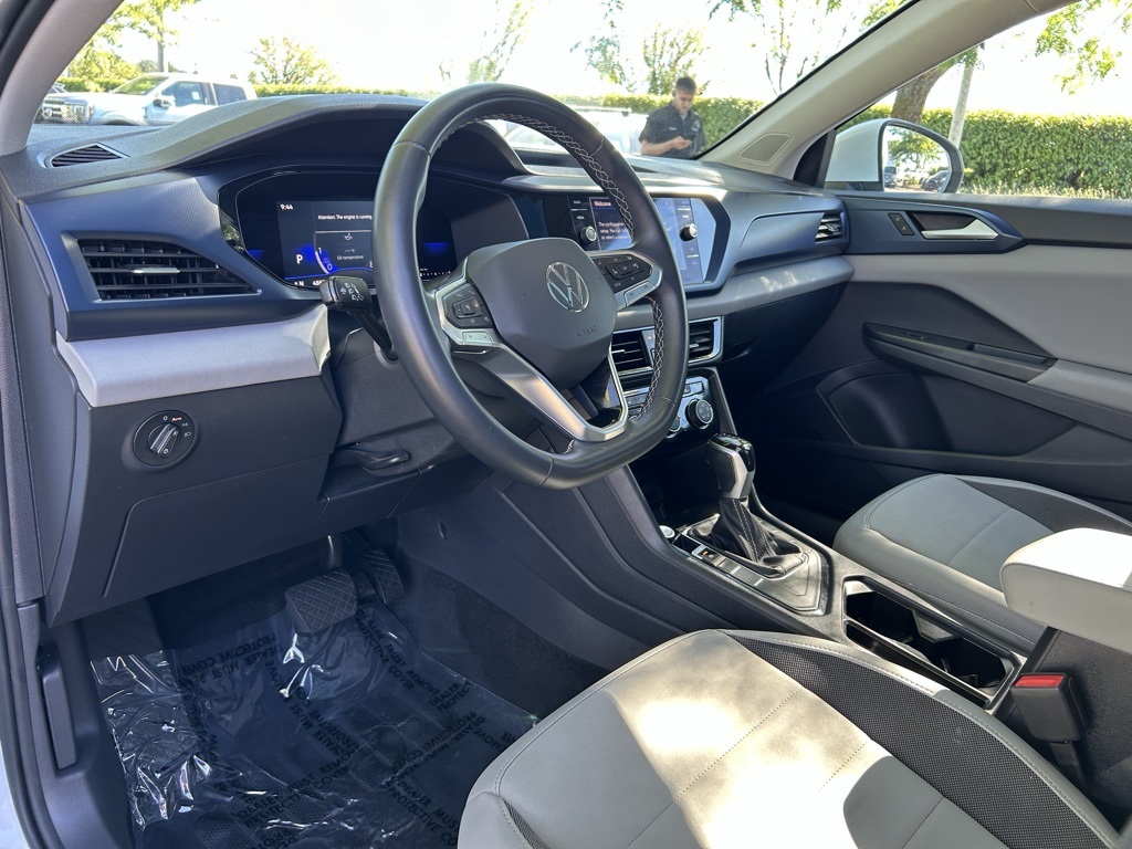 2023 Volkswagen Taos SE photo 11