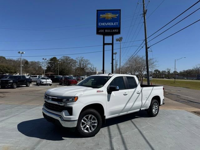 2025 Chevrolet Silverado 1500 LT's photo