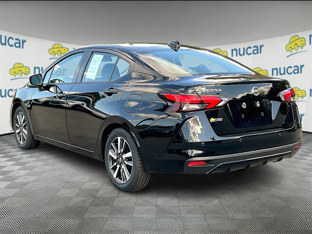 2021 Nissan Versa 1.6 SV photo 4