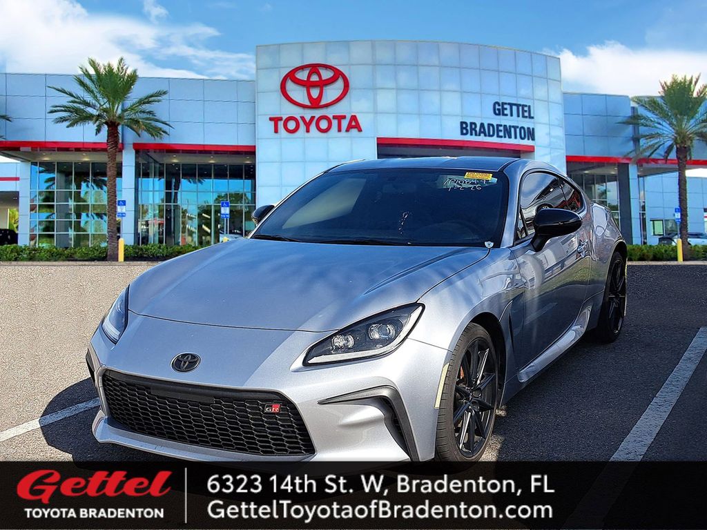 2024 Toyota GR86 Premium's photo