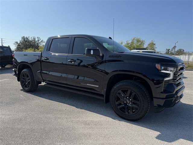 2025 Chevrolet Silverado 1500 High Country photo 3