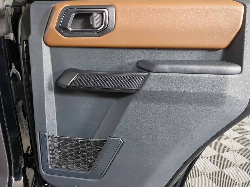 2024 Ford Bronco Outer Banks photo 17
