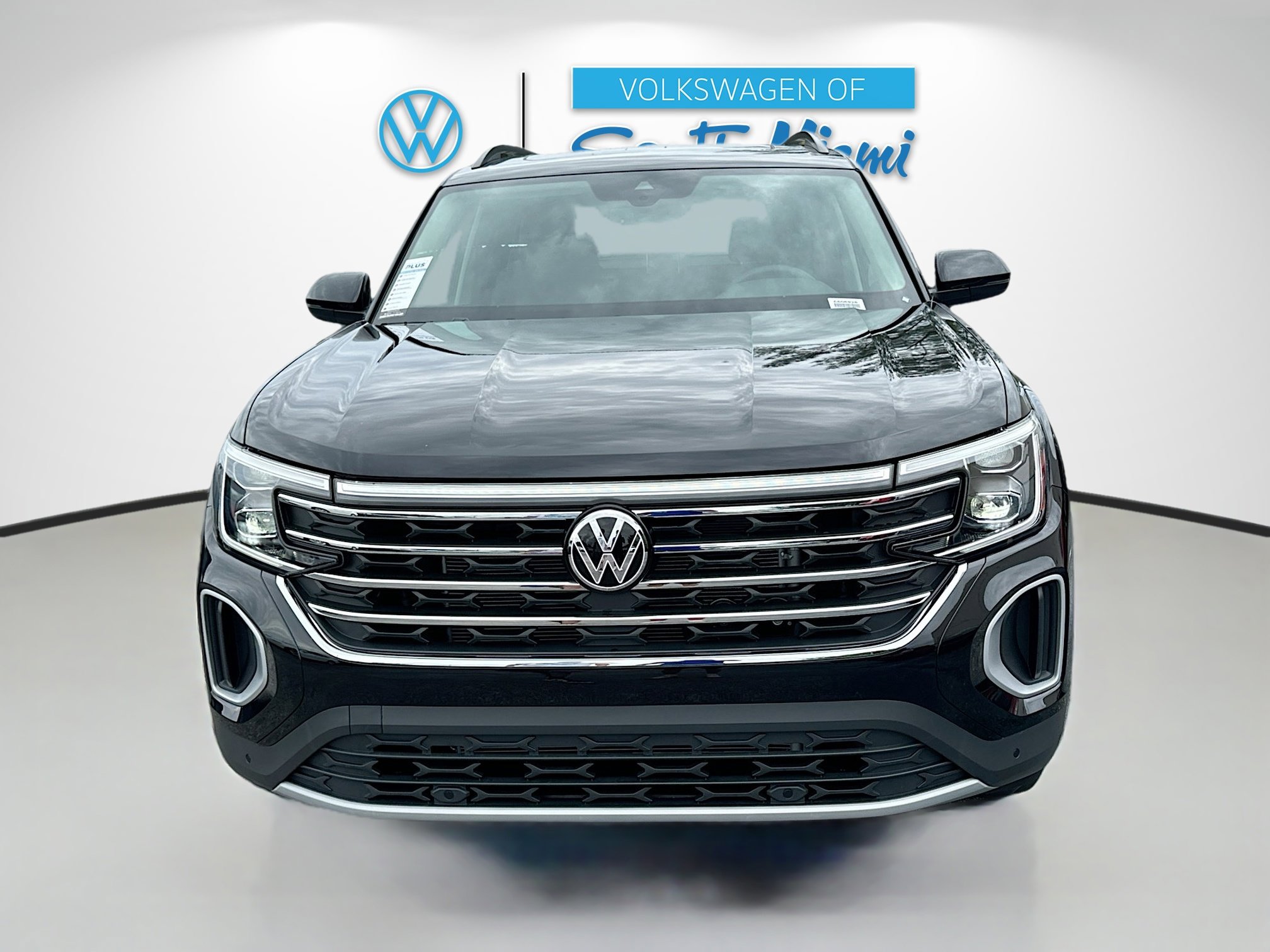 2026 Volkswagen Atlas SE Technology photo 2