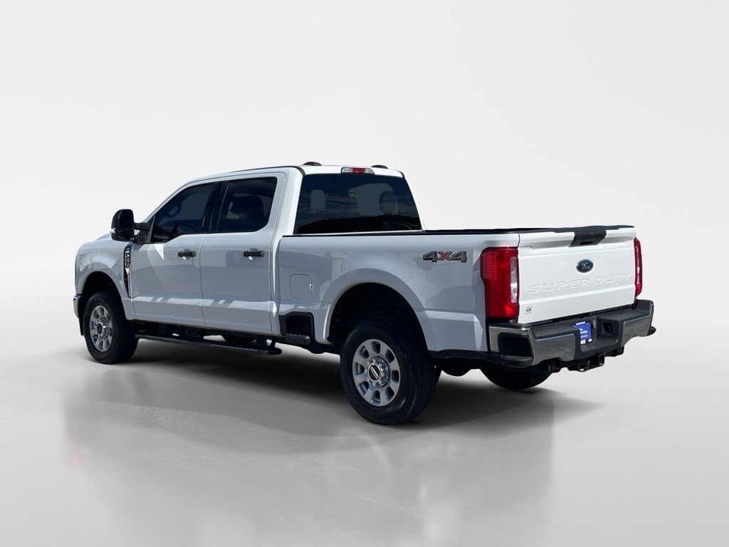 2024 Ford F-250 XLT photo 3