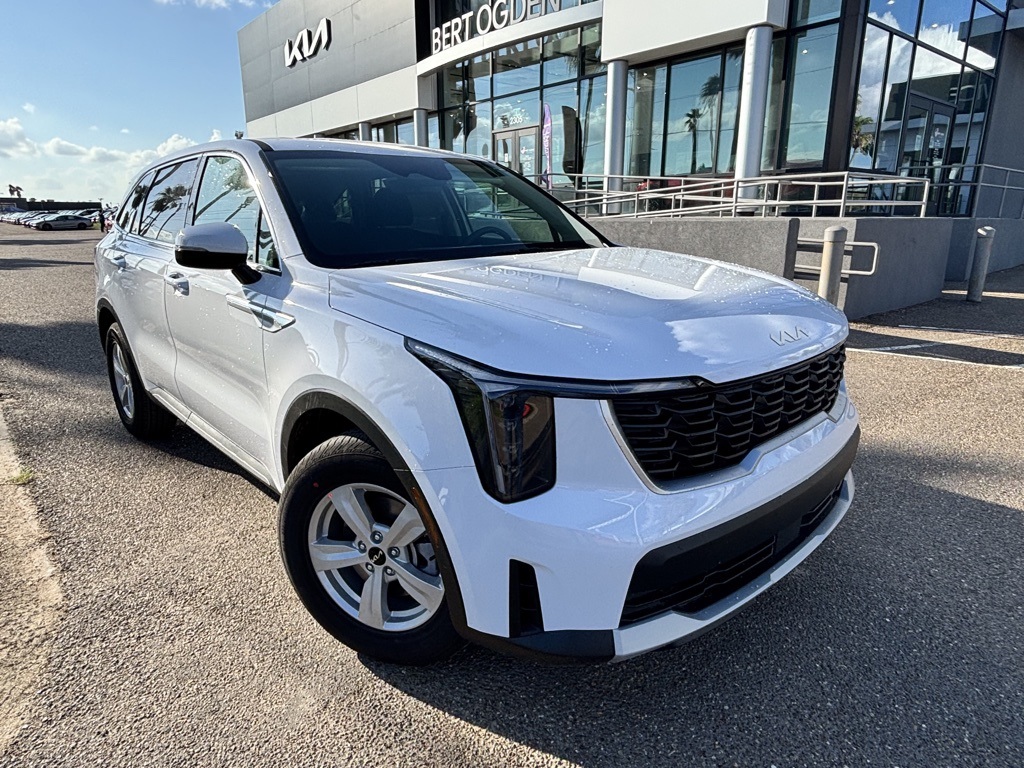 2026 Kia Sorento LX's photo