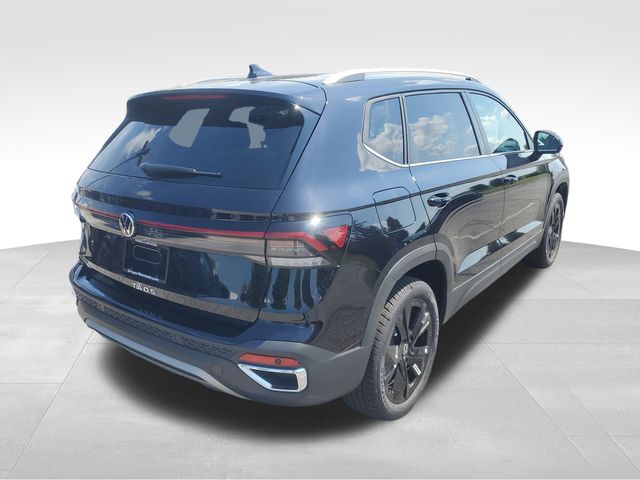 2025 Volkswagen Taos SE photo 4
