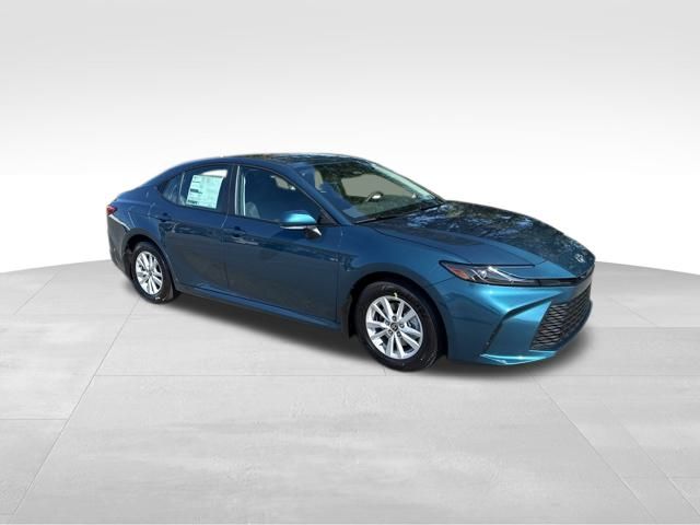 2026 Toyota Camry LE photo 8