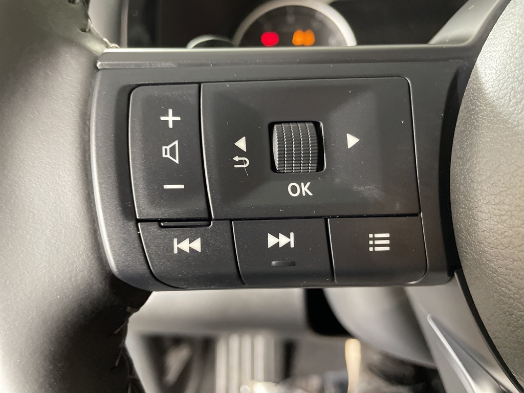2025 Nissan Pathfinder SV photo 23