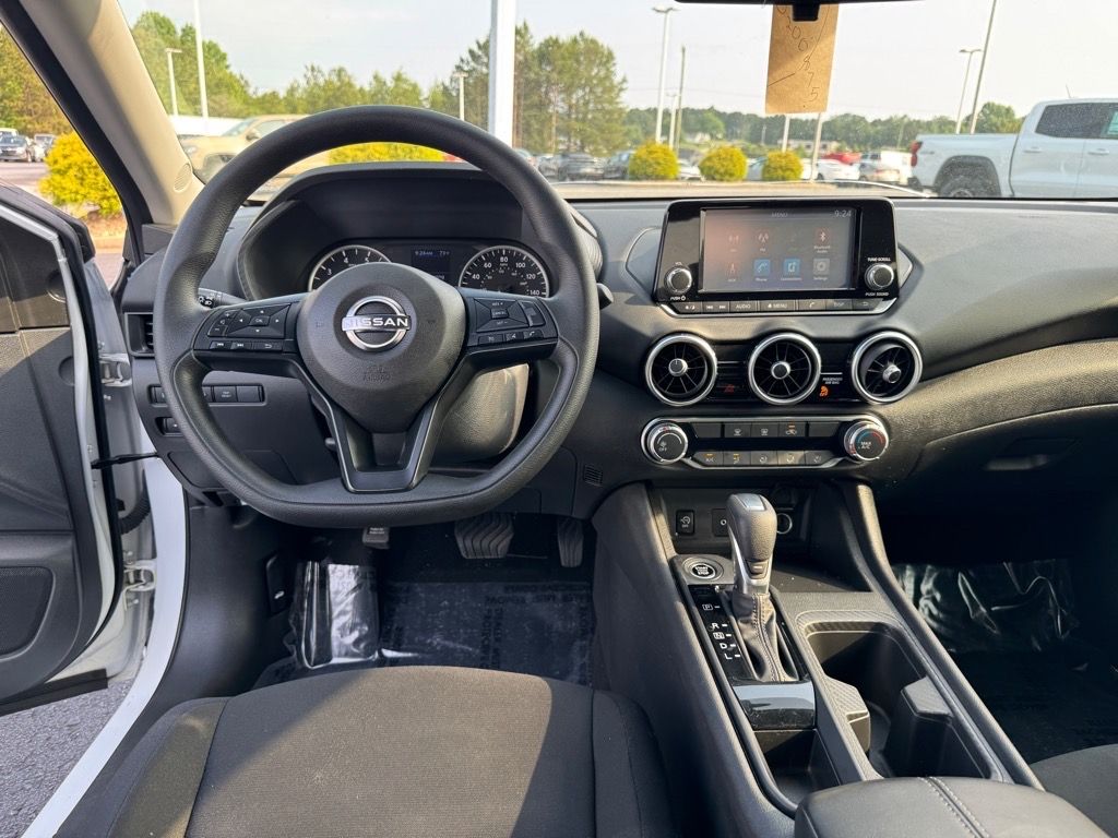 2024 Nissan Sentra S photo 11